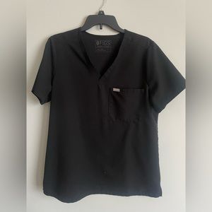 FIGS Catarina One Pocket Top